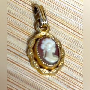 Vintage 12ct GF Lady Cameo Shell Pendant Dainty Victorian